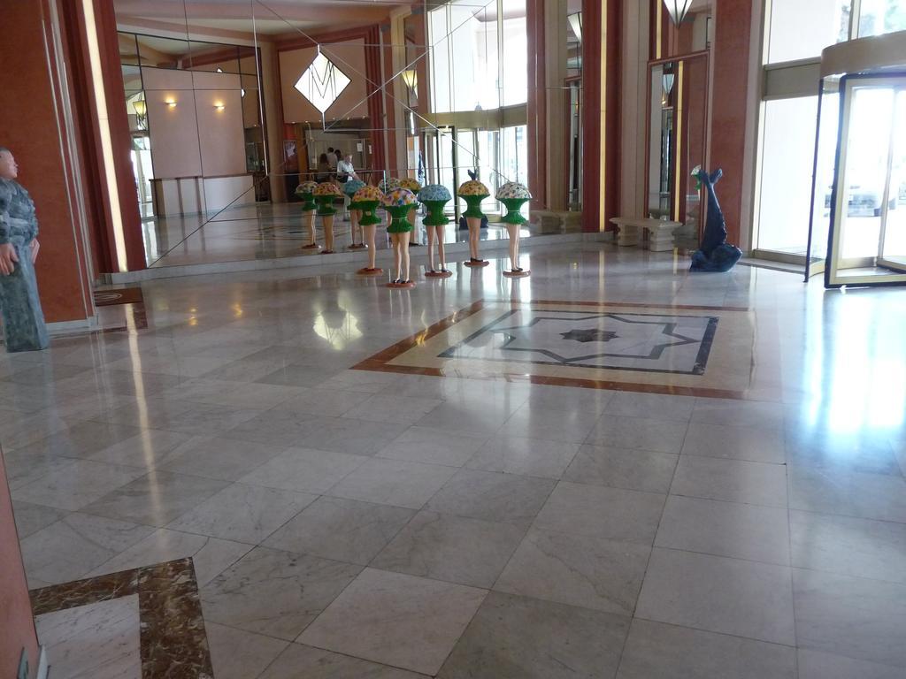 Cannes, Croisette, Palais Miramar 외부 사진